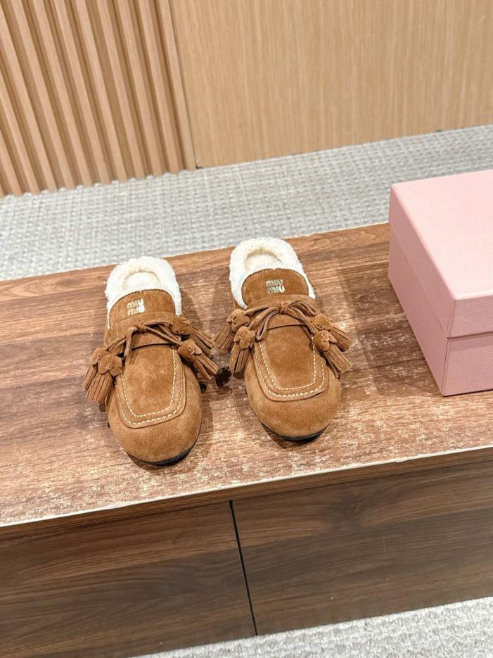 replica,schuhe,beste,kaufen,1:1,besten,seiten,Replik,turnschuhe,sneakers Miu Miu Herbst/Winter Neuheit: Pelzige Slipper mit Quasten (EEBVJ) replica,schuhe,beste,kaufen,1:1,besten,seiten,Replik,turnschuhe,sneakers Miu Miu Herbst/Winter Neuheit: Pelzige Slipper mit Quasten (EEBVJ)