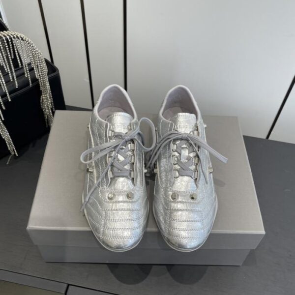 replica,schuhe,beste,kaufen,1:1,besten,seiten,Replik,turnschuhe,sneakers Balenciagas neuer sportlicher Retro-Trainingsschuh aus Deutschland (EG0V6)
