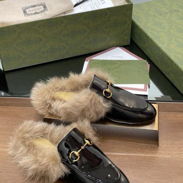 replica,schuhe,beste,kaufen,1:1,besten,seiten,Replik,turnschuhe,sneakers Gucci Luxus-Loafer im klassischen Stil (OFWMB)