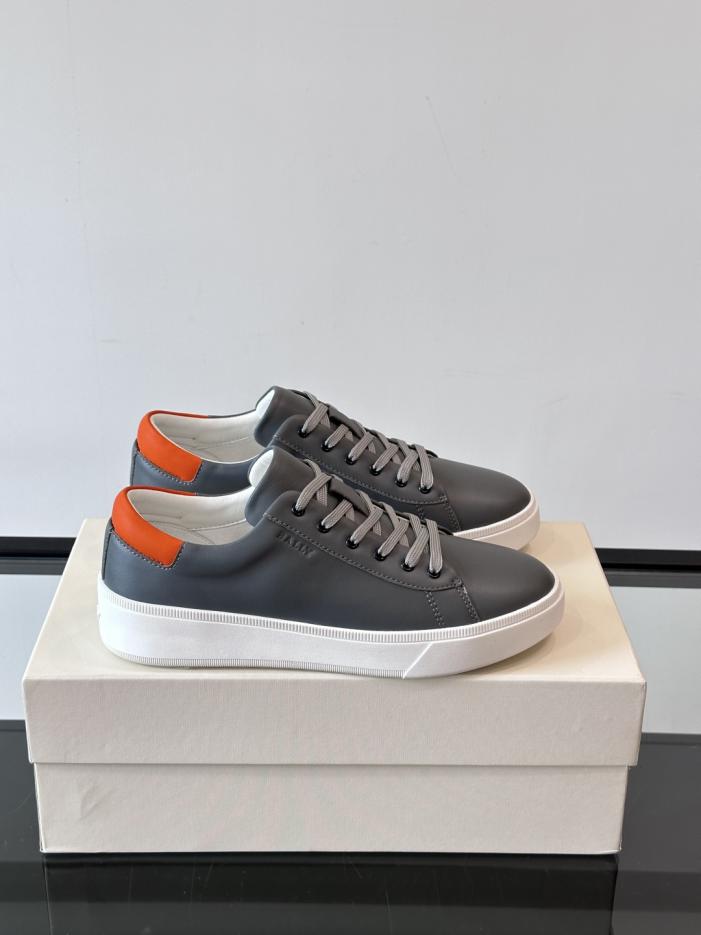 replica,schuhe,beste,kaufen,1:1,besten,seiten,Replik,turnschuhe,sneakers Boutique / Klassische Herren-Freizeitschuhe von BALLY mit dem klassischen Bally-Logo (3GCAU) an der Seite. replica,schuhe,beste,kaufen,1:1,besten,seiten,Replik,turnschuhe,sneakers Boutique / Klassische Herren-Freizeitschuhe von BALLY mit dem klassischen Bally-Logo (3GCAU) an der Seite.