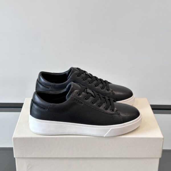 replica,schuhe,beste,kaufen,1:1,besten,seiten,Replik,turnschuhe,sneakers Boutique / Klassische Herren-Freizeitschuhe von BALLY mit dem klassischen Bally-Logo (7EZVT) an der Seite.