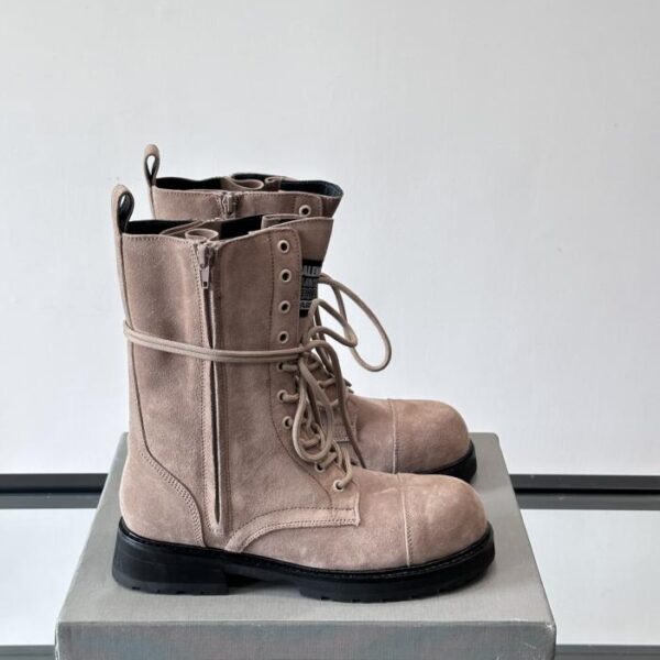 replica,schuhe,beste,kaufen,1:1,besten,seiten,Replik,turnschuhe,sneakers Boutique / Balenciaga Must-Have Kollektion: Dunkle Paarstiefel (5BCKX)