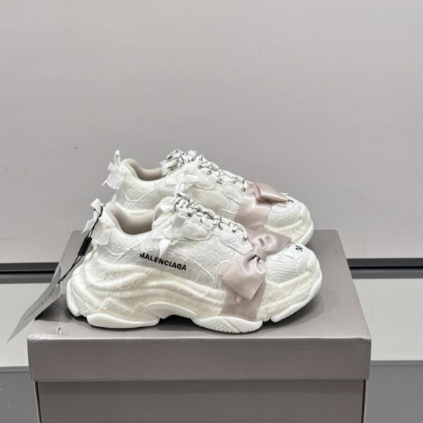 replica,schuhe,beste,kaufen,1:1,besten,seiten,Replik,turnschuhe,sneakers Boutique / Balenciaga Triple S Butterfly Chunky Sneakers (XZ7JM)