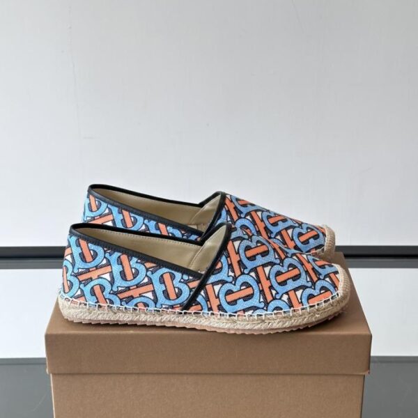 Boutique / Burberry Herren-Slipper aus Canvas mit Karomuster, klassisches Vintage-Karomuster (K14UY)