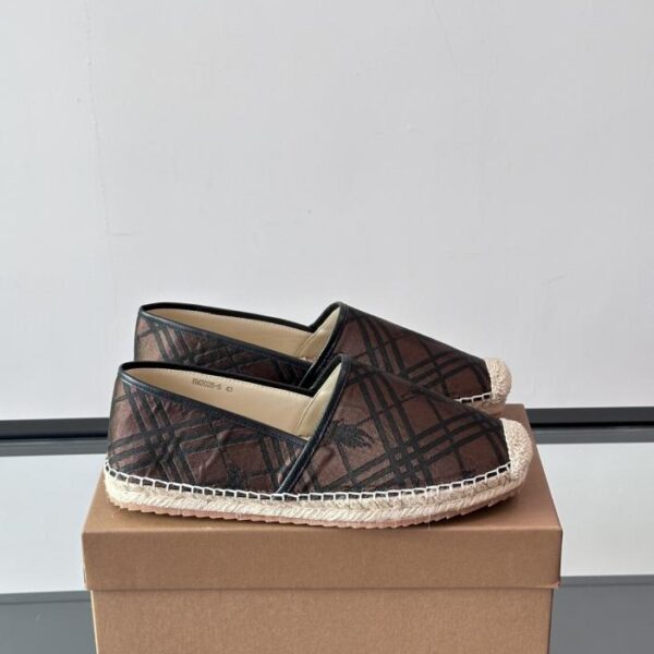 replica,schuhe,beste,kaufen,1:1,besten,seiten,Replik,turnschuhe,sneakers Boutique / Burberry Herren-Slipper aus Canvas mit Karomuster, klassisches Vintage-Karomuster (4V6JV)