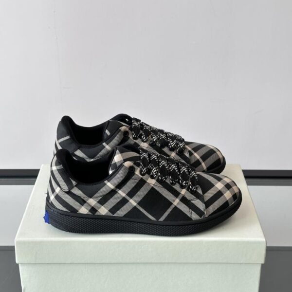 Boutique / BURBERRY Terrace Sneakers (KM2IC)