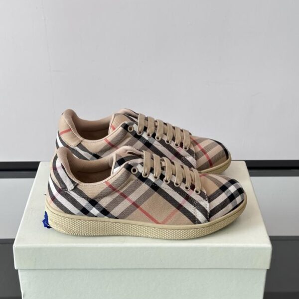 replica,schuhe,beste,kaufen,1:1,besten,seiten,Replik,turnschuhe,sneakers Boutique / BURBERRY Terrace Check Sneakers (NRVC0)