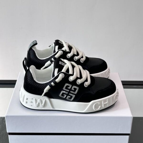 Boutique / GIVENCHY Herren-Sneaker mit Plateauabsatz, hochwertiges Kalbsleder (5BVT6)