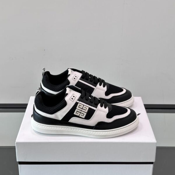 replica,schuhe,beste,kaufen,1:1,besten,seiten,Replik,turnschuhe,sneakers Boutique / GIVENCHY Herren-Sneaker, niedrig geschnitten, aus hochwertigem Rindsleder, mit geprägtem 4G-Logo auf der Zunge (C848C)