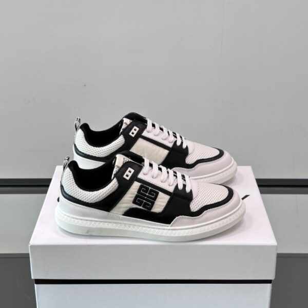 Boutique / GIVENCHY Herren-Sneaker, niedrig geschnitten, aus hochwertigem Leder, mit gesticktem 4G-Logo auf der Zunge (XKXSC)