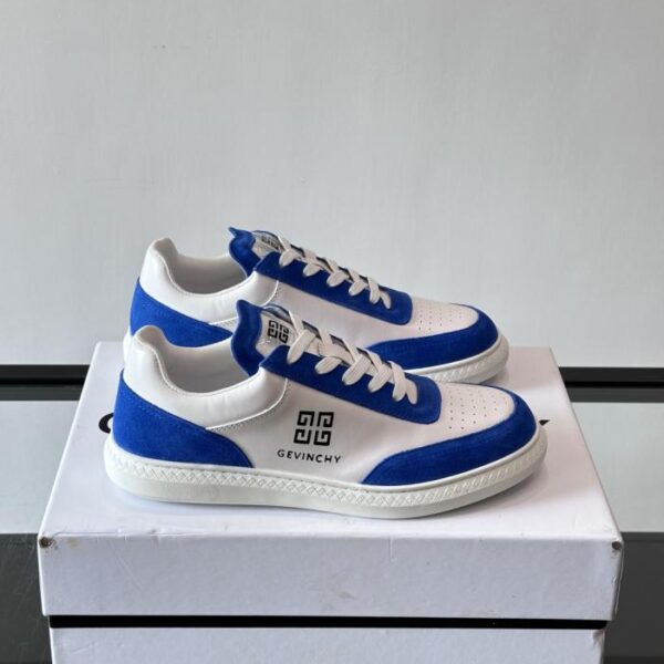 replica,schuhe,beste,kaufen,1:1,besten,seiten,Replik,turnschuhe,sneakers Boutique / GIVENCHY Herren-Sneaker, niedrig geschnitten, aus hochwertigem Rindsleder, mit gesticktem 4G-Logo auf der Zunge (VNYZ8)