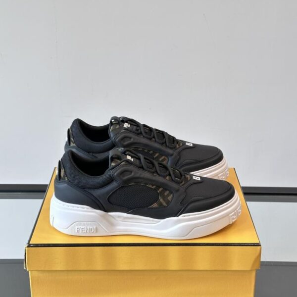 replica,schuhe,beste,kaufen,1:1,besten,seiten,Replik,turnschuhe,sneakers Boutique / Fendis neueste Laufsteg-Sneaker für Frühjahr/Sommer (7V9A2)