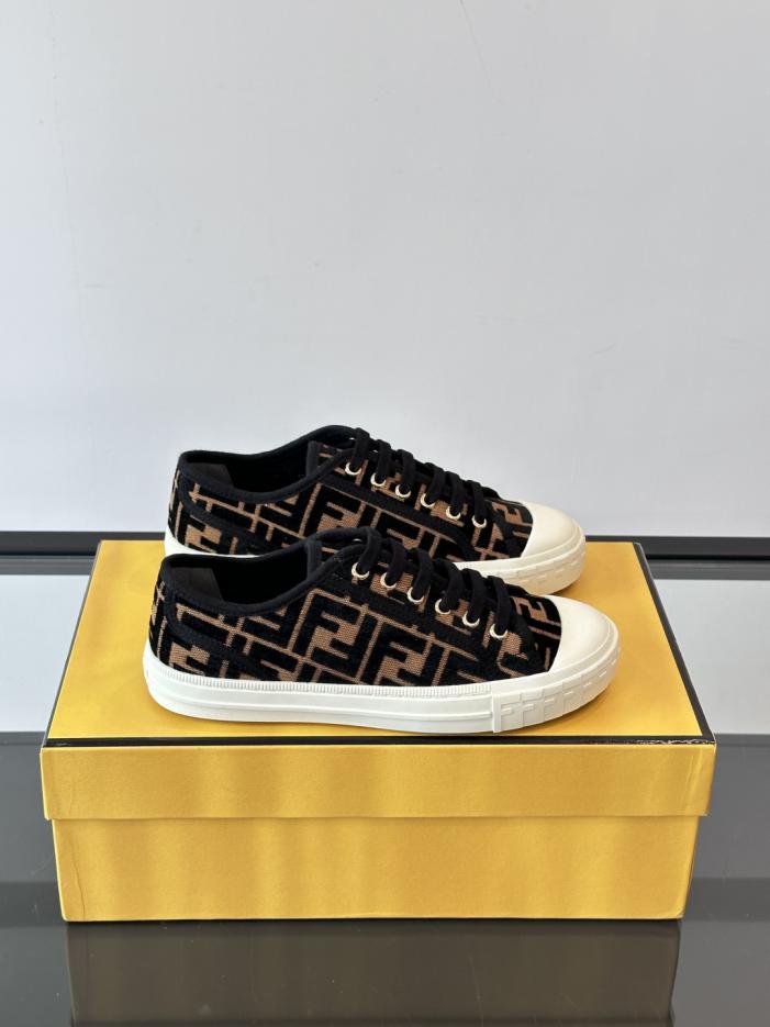 replica,schuhe,beste,kaufen,1:1,besten,seiten,Replik,turnschuhe,sneakers Boutique / Fendi 2025 Frühjahr/Sommer Canvas-Schuhe, Freizeitschuhe, Schuhe in der Farbe Biscuit, Paarschuhe, Klassisches FF Monogram Canvas-Obermaterial (2E5SY) replica,schuhe,beste,kaufen,1:1,besten,seiten,Replik,turnschuhe,sneakers Boutique / Fendi 2025 Frühjahr/Sommer Canvas-Schuhe, Freizeitschuhe, Schuhe in der Farbe Biscuit, Paarschuhe, Klassisches FF Monogram Canvas-Obermaterial (2E5SY)