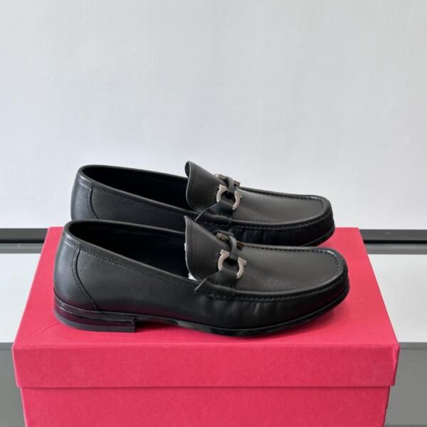 replica,schuhe,beste,kaufen,1:1,besten,seiten,Replik,turnschuhe,sneakers Boutique / Hochwertige Herren-Freizeitschuhe aus Leder von Ferragamo (XVQWE)