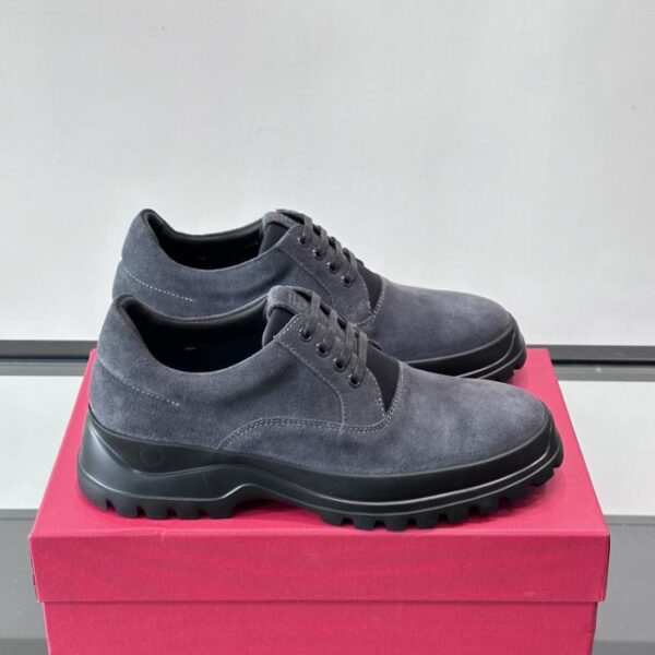 Boutique / Hochwertige Herren-Lederschuhe von Ferragamo für formelle und legere Anlässe (LZ3Z5)