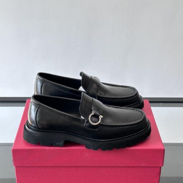replica,schuhe,beste,kaufen,1:1,besten,seiten,Replik,turnschuhe,sneakers Boutique / Ferragamo Herren-Lederschuhe der Spitzenklasse für formelle und legere Anlässe (VDWRM)