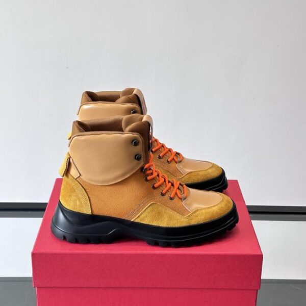 Boutique / Ferragamo Plateau-Schnürstiefeletten, Wildleder- und Stoffkombination (2DHK5)