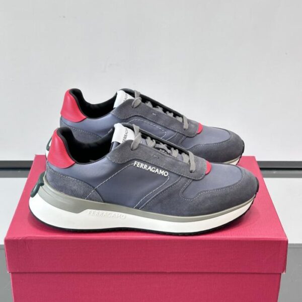 replica,schuhe,beste,kaufen,1:1,besten,seiten,Replik,turnschuhe,sneakers Boutique / Ferragamo 70er-Jahre Retro-Laufschuhe, weißes Leder + dunkelblauer Wildlederbesatz (39CDH)