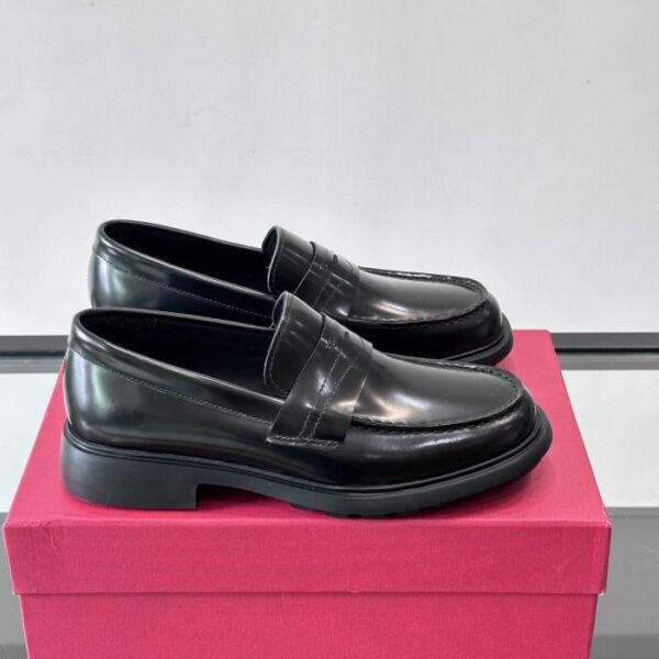 Boutique / Hochwertige Herren-Lederschuhe von Ferragamo für formelle und legere Anlässe (E427V)