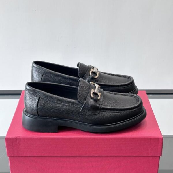 replica,schuhe,beste,kaufen,1:1,besten,seiten,Replik,turnschuhe,sneakers Boutique / Hochwertige Herren-Lederschuhe von Ferragamo für formelle und legere Anlässe (4RO5D)