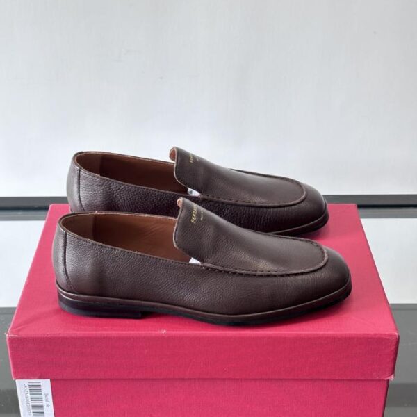 Boutique / Ferragamo-Loafer (Größe 63 x 12)