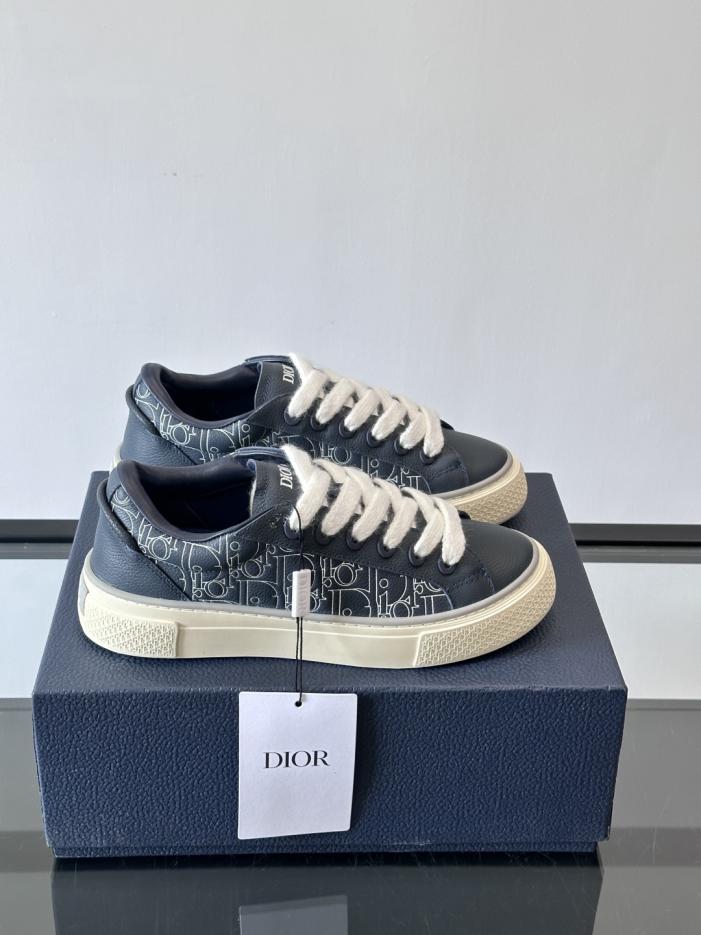 replica,schuhe,beste,kaufen,1:1,besten,seiten,Replik,turnschuhe,sneakers Boutique / Die B33-Sneaker von Dior sind ein klassischer Tennisschuh (CKBRR). replica,schuhe,beste,kaufen,1:1,besten,seiten,Replik,turnschuhe,sneakers Boutique / Die B33-Sneaker von Dior sind ein klassischer Tennisschuh (CKBRR).