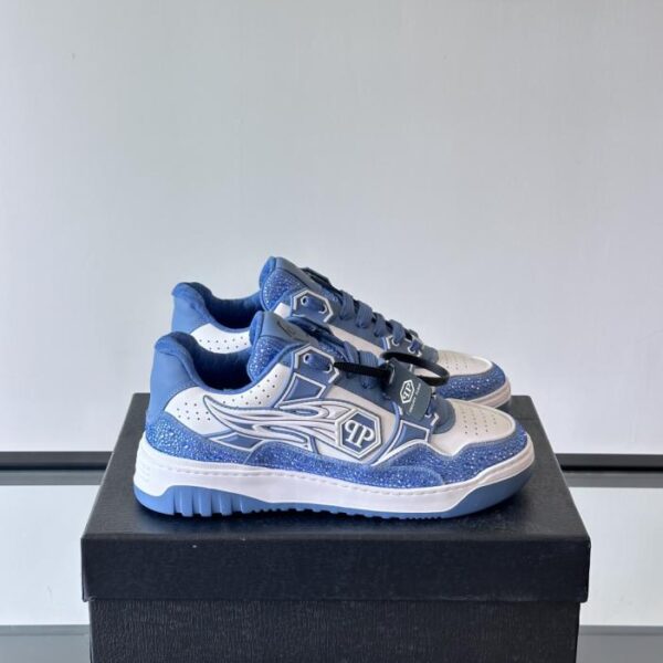 replica,schuhe,beste,kaufen,1:1,besten,seiten,Replik,turnschuhe,sneakers Boutique / PHILIPP PLEIN Herren-Sneaker der deutschen Streetwear-Marke mit niedrigem Schaft, Strassverzierungen und glänzendem Rindsleder-Finish (QQ6WI)