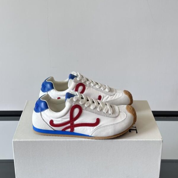 Boutique / Die neuen Ballet Runner 2.0 Sneaker von LOEWE (UDI0N)