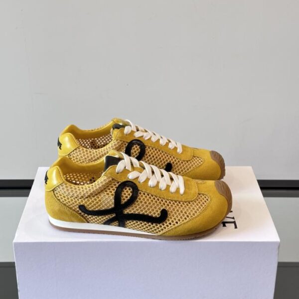 Boutique / LOEWE New Ballet Runner 2.0 Big Head Sneakers (420WV)