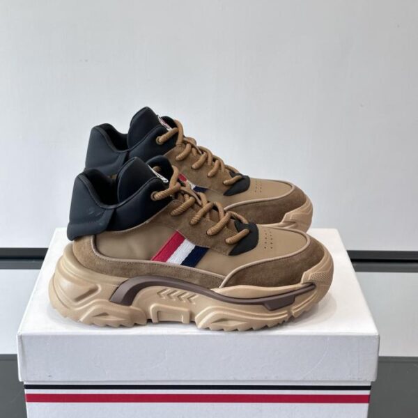 replica,schuhe,beste,kaufen,1:1,besten,seiten,Replik,turnschuhe,sneakers Boutique / Moncler Plateau-Sneaker im Patchwork-Stil (8ALDD)