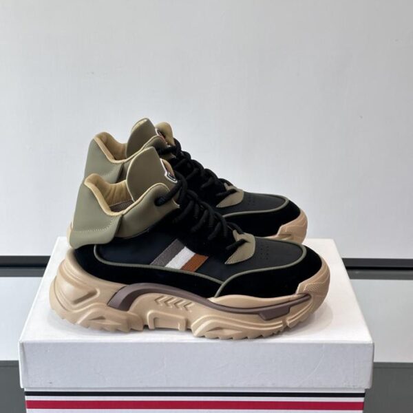 replica,schuhe,beste,kaufen,1:1,besten,seiten,Replik,turnschuhe,sneakers Boutique / Moncler Plateau-Sneaker im Patchwork-Stil (WS0ZI)