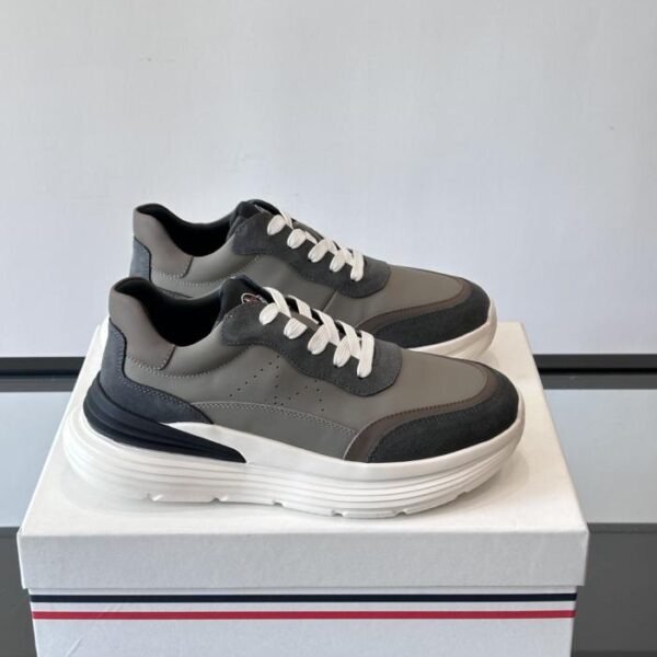 replica,schuhe,beste,kaufen,1:1,besten,seiten,Replik,turnschuhe,sneakers Boutique / MONCLER Casual Plateau-Sneaker (I8G7T)