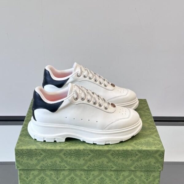 replica,schuhe,beste,kaufen,1:1,besten,seiten,Replik,turnschuhe,sneakers Boutique / Gucci AQ50H Plateau-Sneaker für Paare
