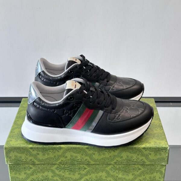 replica,schuhe,beste,kaufen,1:1,besten,seiten,Replik,turnschuhe,sneakers Boutique / Gucci Freizeitsneaker aus hochwertigem Kalbsleder mit dem klassischen Doppel-G-Muster auf dem Obermaterial (17BAY).