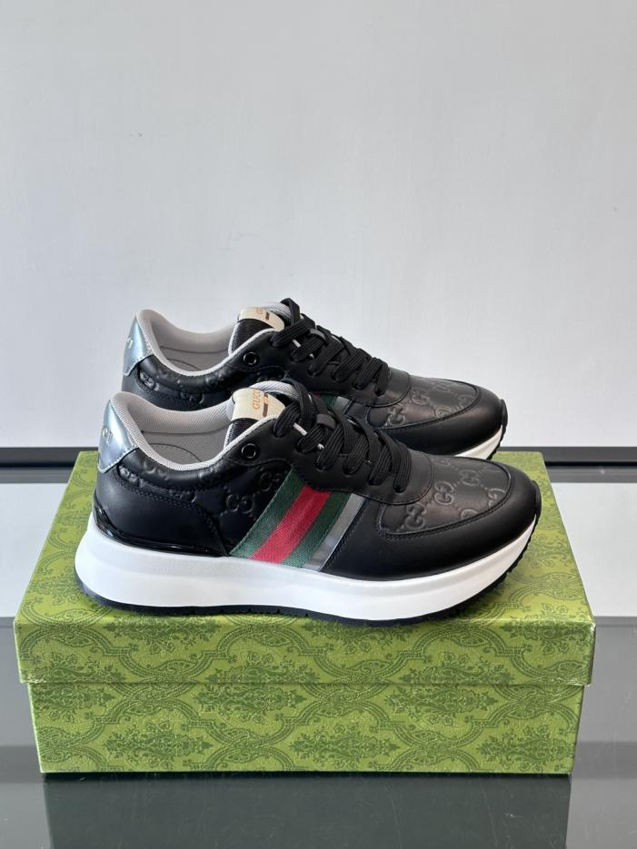 replica,schuhe,beste,kaufen,1:1,besten,seiten,Replik,turnschuhe,sneakers Boutique / Gucci Freizeitsneaker aus hochwertigem Kalbsleder mit dem klassischen Doppel-G-Muster auf dem Obermaterial (17BAY). replica,schuhe,beste,kaufen,1:1,besten,seiten,Replik,turnschuhe,sneakers Boutique / Gucci Freizeitsneaker aus hochwertigem Kalbsleder mit dem klassischen Doppel-G-Muster auf dem Obermaterial (17BAY).