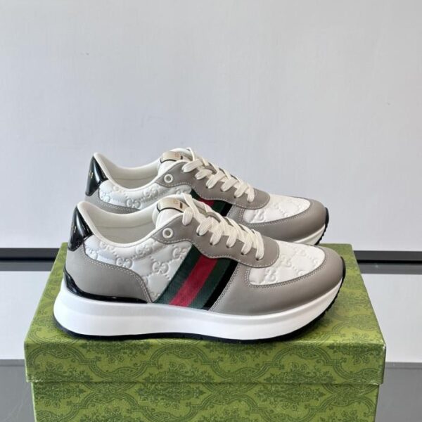 replica,schuhe,beste,kaufen,1:1,besten,seiten,Replik,turnschuhe,sneakers Boutique / Gucci Freizeit-Sneaker aus hochwertigem Kalbsleder mit dem klassischen Doppel-G-Muster auf dem Obermaterial (6Z14Q).