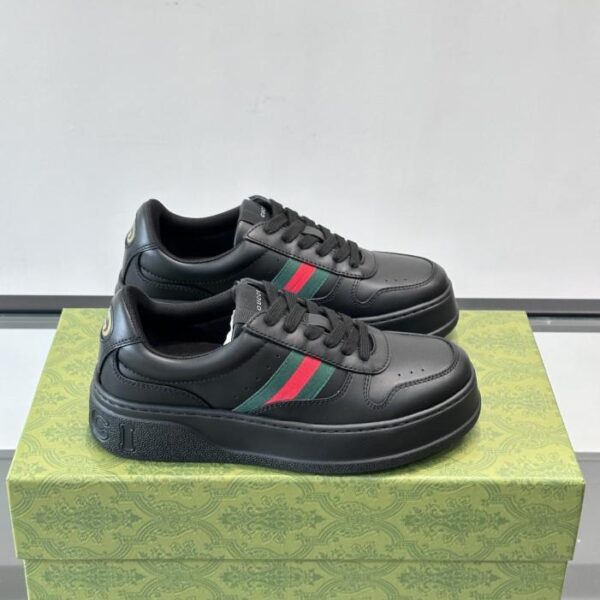 replica,schuhe,beste,kaufen,1:1,besten,seiten,Replik,turnschuhe,sneakers Boutique / Gucci Paar-Plateau-Sneaker in Biscuit (OZ3MH)