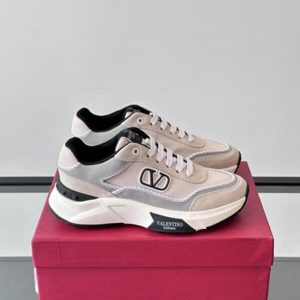 replica,schuhe,beste,kaufen,1:1,besten,seiten,Replik,turnschuhe,sneakers Boutique / Valentinos neue lässige Sportschuhe für Herren, Plateau und leichtes Design (J5J12)