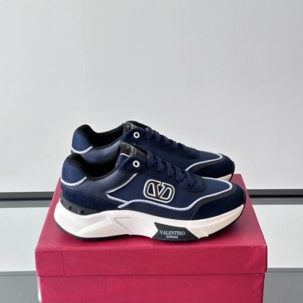 replica,schuhe,beste,kaufen,1:1,besten,seiten,Replik,turnschuhe,sneakers Boutique / Valentinos neuer lässiger Sportschuh für Herren, Plateau und leichtes Design (ROQ3U)