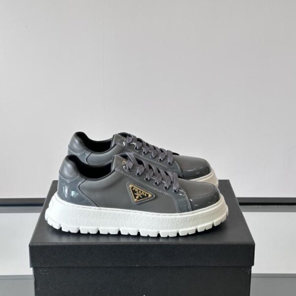Boutique / Neue sportliche Freizeitschuhe für Herren von Prada (B1LJY)