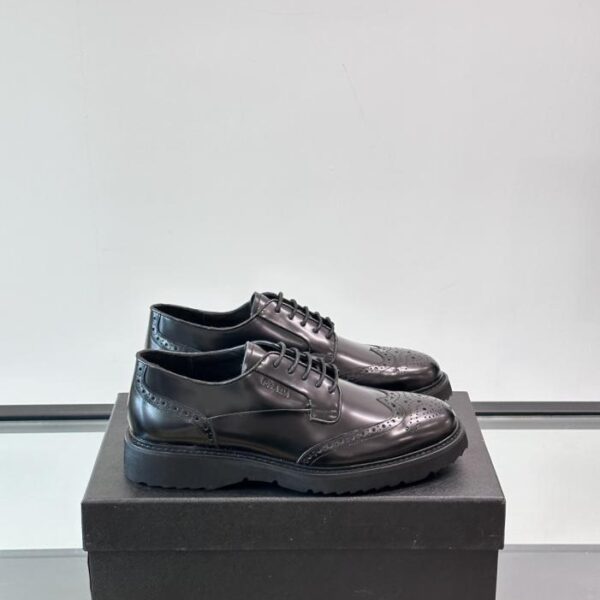 replica,schuhe,beste,kaufen,1:1,besten,seiten,Replik,turnschuhe,sneakers Boutique / Pradas neue Herren-Schnürschuhe aus Leder (ATFGO)