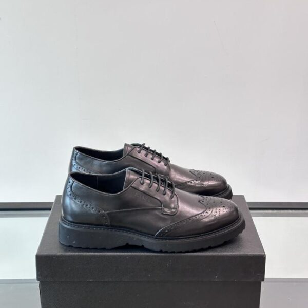 replica,schuhe,beste,kaufen,1:1,besten,seiten,Replik,turnschuhe,sneakers Boutique / Pradas neue Herren-Schnürschuhe aus Leder (HONRM)