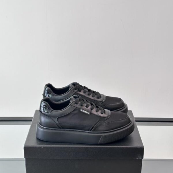 replica,schuhe,beste,kaufen,1:1,besten,seiten,Replik,turnschuhe,sneakers Boutique / Prada Herren-Sneaker aus Leder mit Schnürung (S36FX)