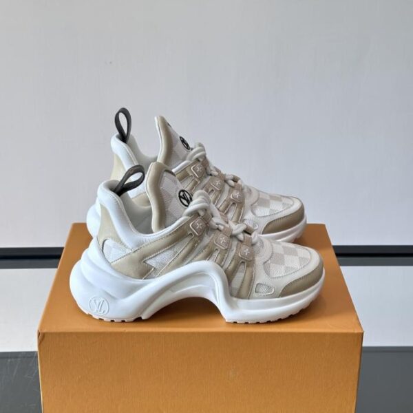 Boutique / Louis Vuitton Archlight Chunky-Sneaker in neuer Farbkombination(JND47)