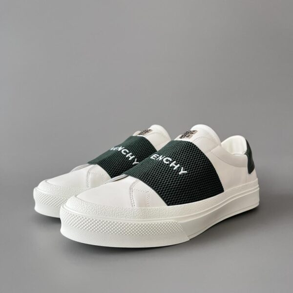 replica,schuhe,beste,kaufen,1:1,besten,seiten,Replik,turnschuhe,sneakers GIVENCHY City COURT Paar-Sneaker, Weiß und Grün (FF5SM)