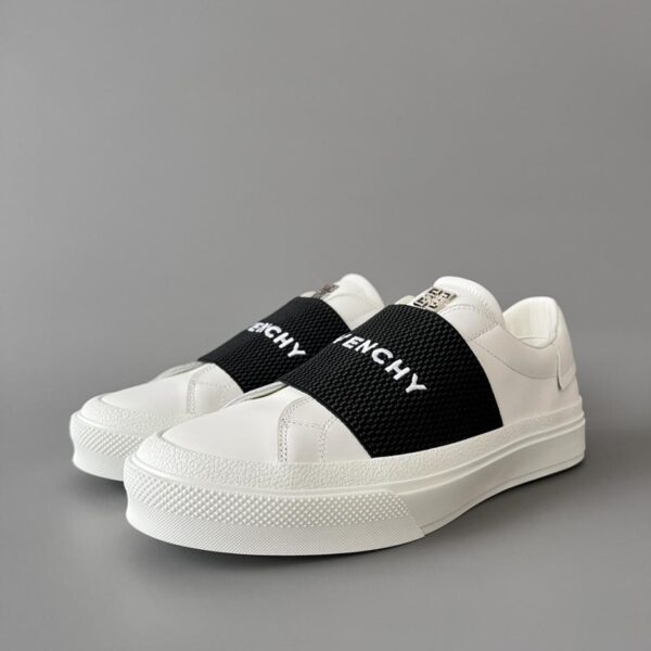 replica,schuhe,beste,kaufen,1:1,besten,seiten,Replik,turnschuhe,sneakers GIVENCHY City COURT Paar-Sneaker, Weiß und Schwarz (GQRAG)