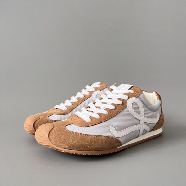 replica,schuhe,beste,kaufen,1:1,besten,seiten,Replik,turnschuhe,sneakers LOEWE Ballet Runner 2.0 Nylon-Leder-Schnürschuhe mit runder Zehenpartie, Weiß/Braun (KL0AA)