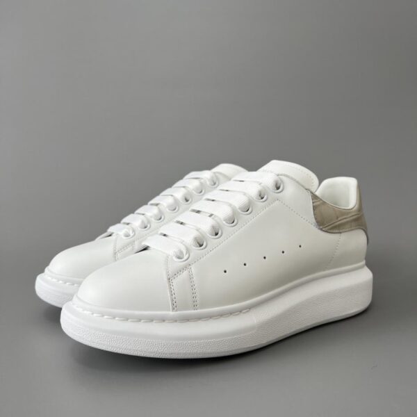 replica,schuhe,beste,kaufen,1:1,besten,seiten,Replik,turnschuhe,sneakers Weiße Sneaker von Alexander McQueen mit Steinmuster, Unisex-Modell, weiße Sneaker (1IY9Y)