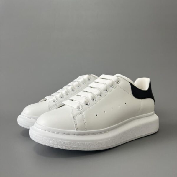 Alexander McQueen Plateau-Schuhe aus schwarzem Leder, Unisex-Modell, weiße Sneaker (3Z6YJ)