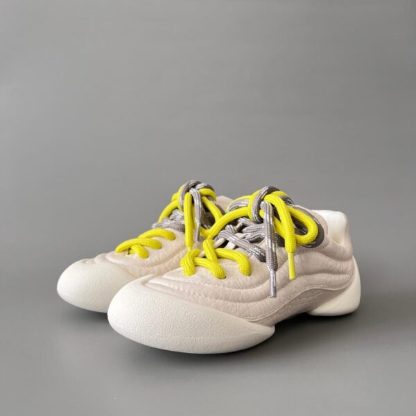 Alexander McQueen Flexion Leder-Sneaker, niedrig geschnitten, Schnürung, runde Zehenpartie, Weiß, Damen (B9Y4D)